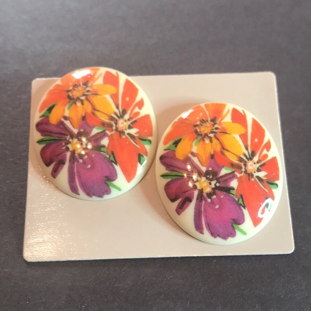 Avon vintage passion flowers pierced earrings with surgical steel posts